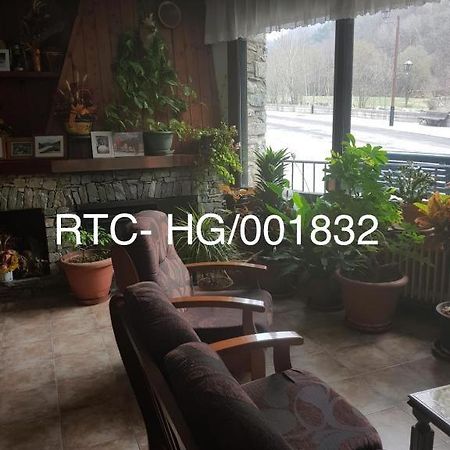 Hostal Ter Сеткасес Екстер'єр фото
